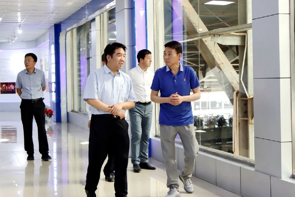 省委黨校副校長楊文福到甘肅前進集團調(diào)研指導